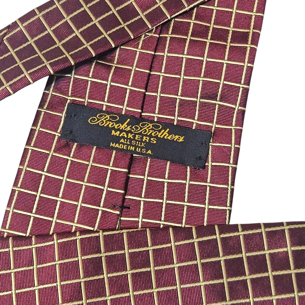 Brooks Brothers Necktie Mens Burgundy Red Gold Grid‎ Silk Makers USA 3.5